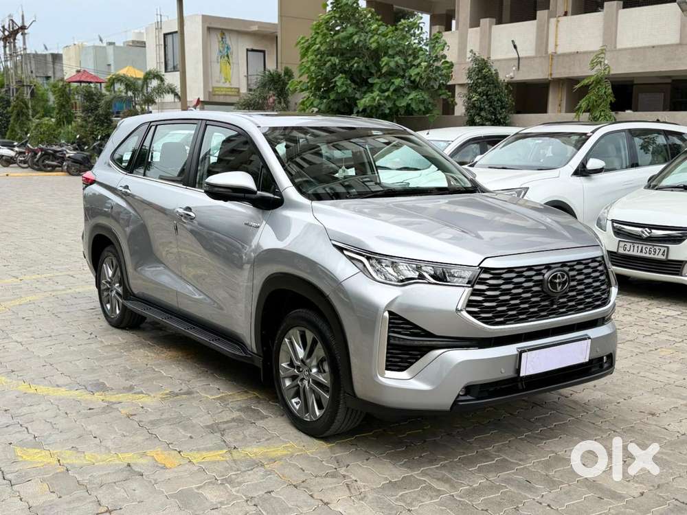 Toyota Innova Hycross 2.0 Zx (o) Hybrid 7 Str, 2024, Petrol