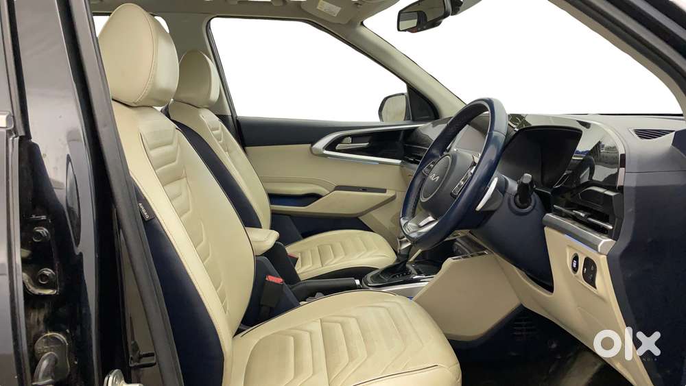 Kia Carens 1.4 Luxury Plus Dct 7 Str, 2022, Petrol