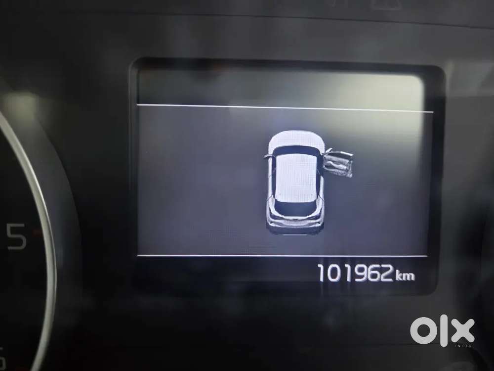 Brand: Kia
Model: Seltos 2020
Color: Grey / Steel Silver