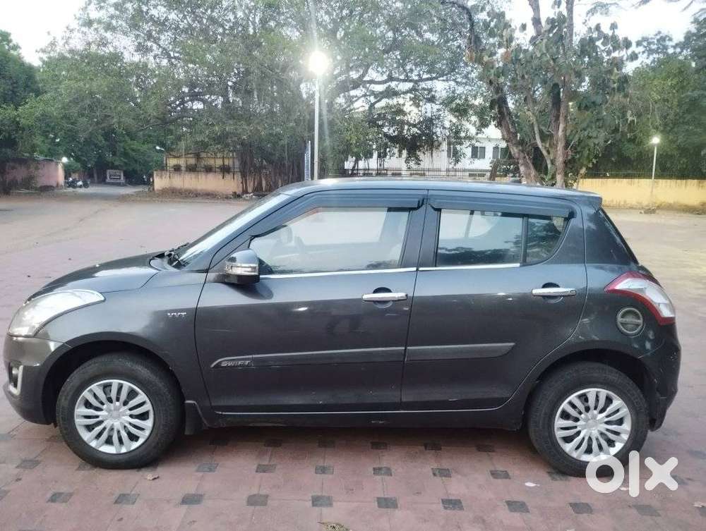 Maruti Suzuki Swift Vxi 1.2 Abs Bs-iv, 2018, Petrol