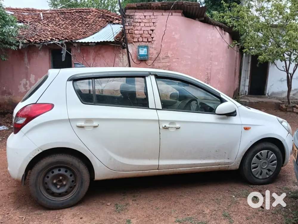Hyundai I20 2011 Model Petrol, 1,40,000 Km Driven.