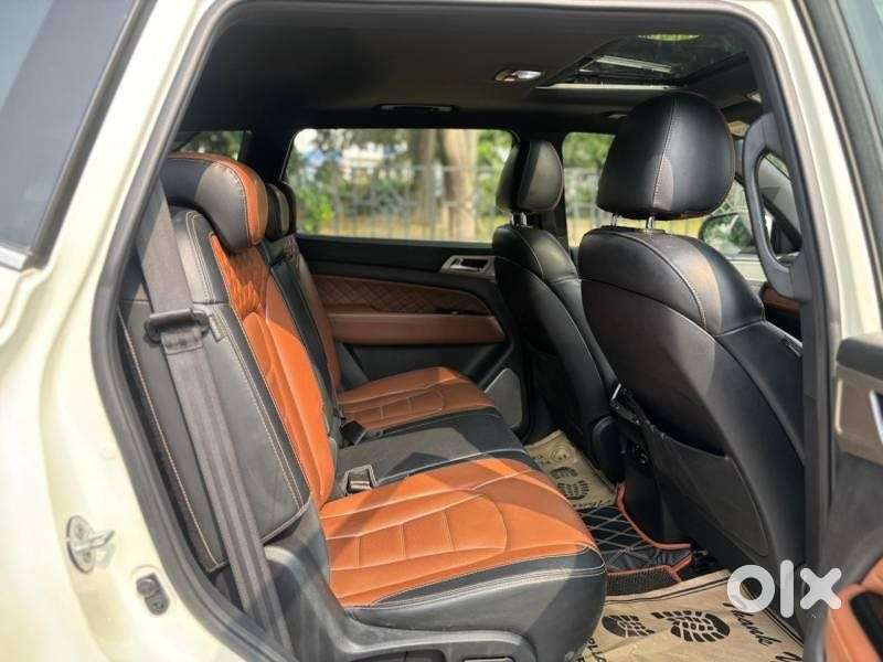 Mahindra Alturas G4 4wd At, 2019, Diesel