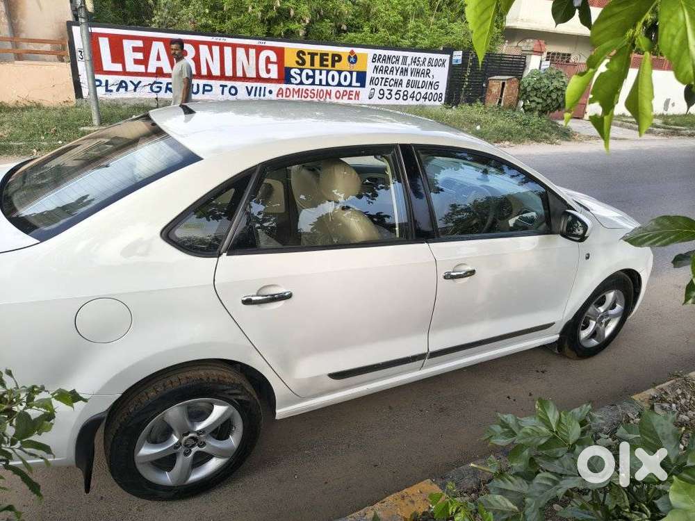 Skoda Rapid 1.5 Tdi Ambition Plus, 2015, Diesel