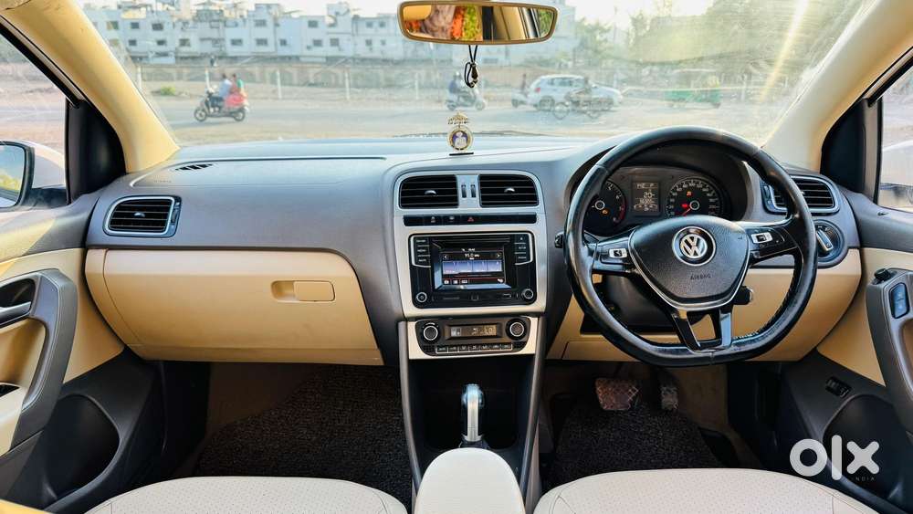 Volkswagen Vento 1.2 Tsi Highline Plus At, 2017, Petrol