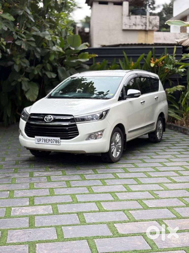 Toyota Innova Crysta 2.8 Z, 2016, Diesel