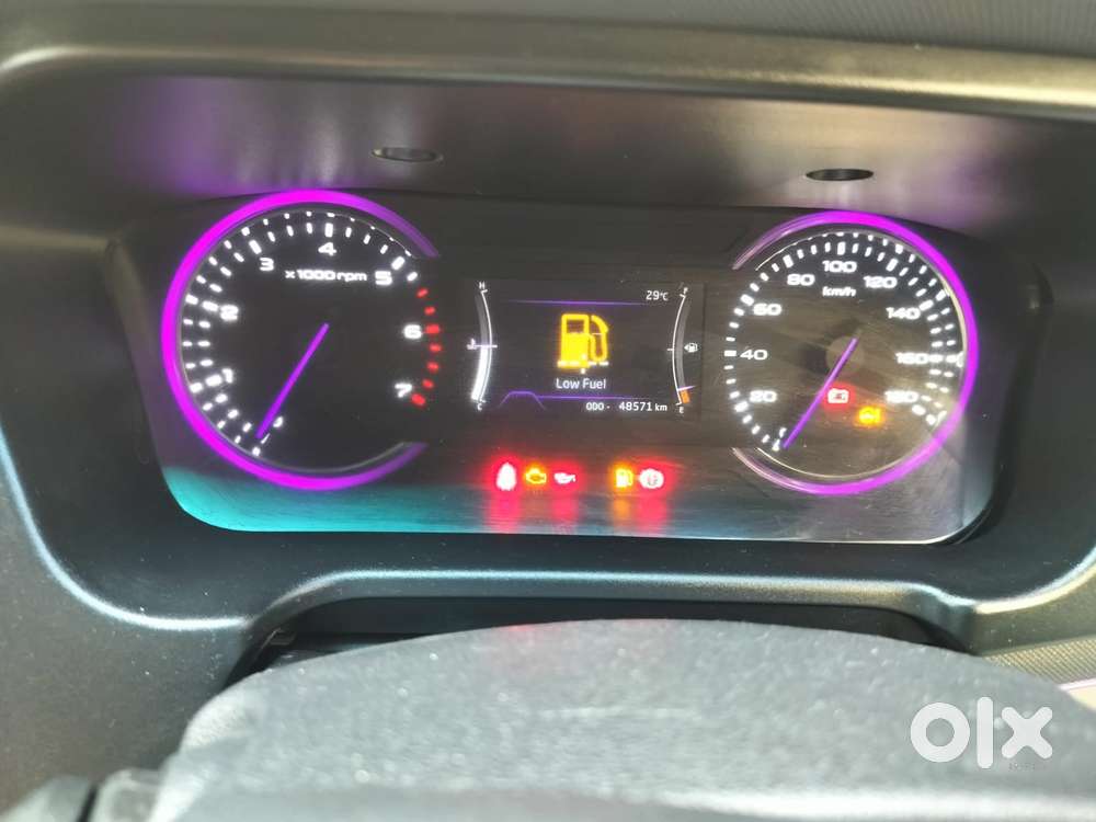 Mahindra Marazzo M6 8str, 2021, Diesel