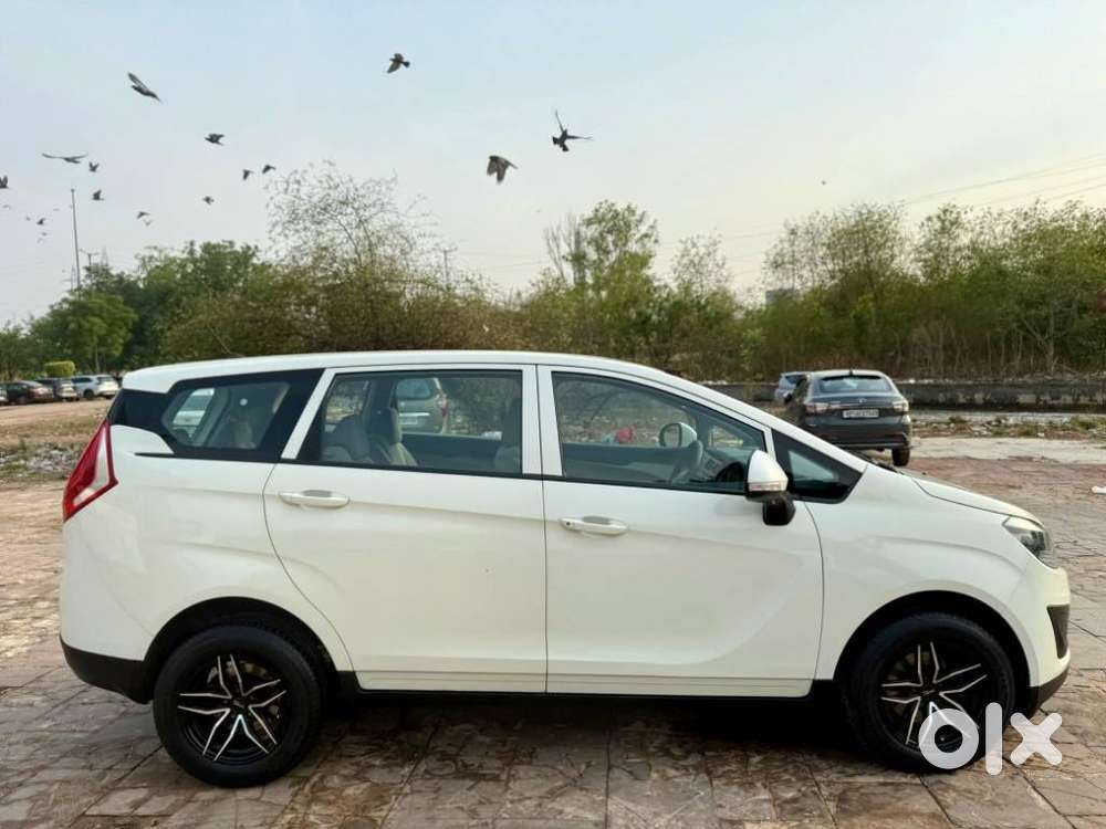 Mahindra Marazzo M4, 2020, Diesel