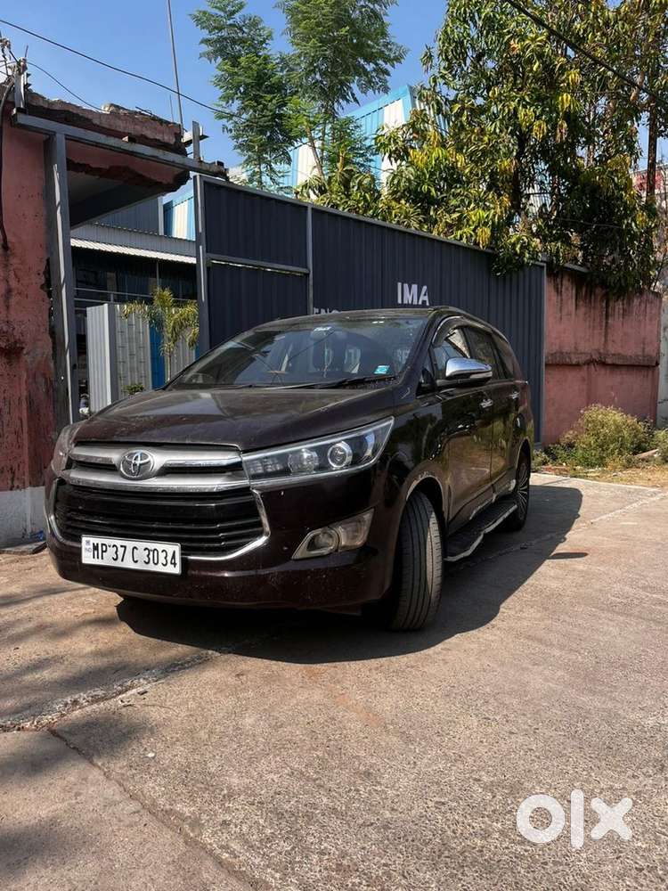Toyota Innova Crysta 2016