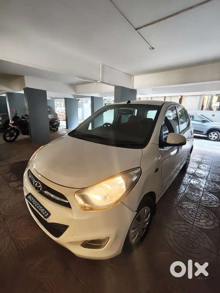 Automatic Hyundai I10 Sportz