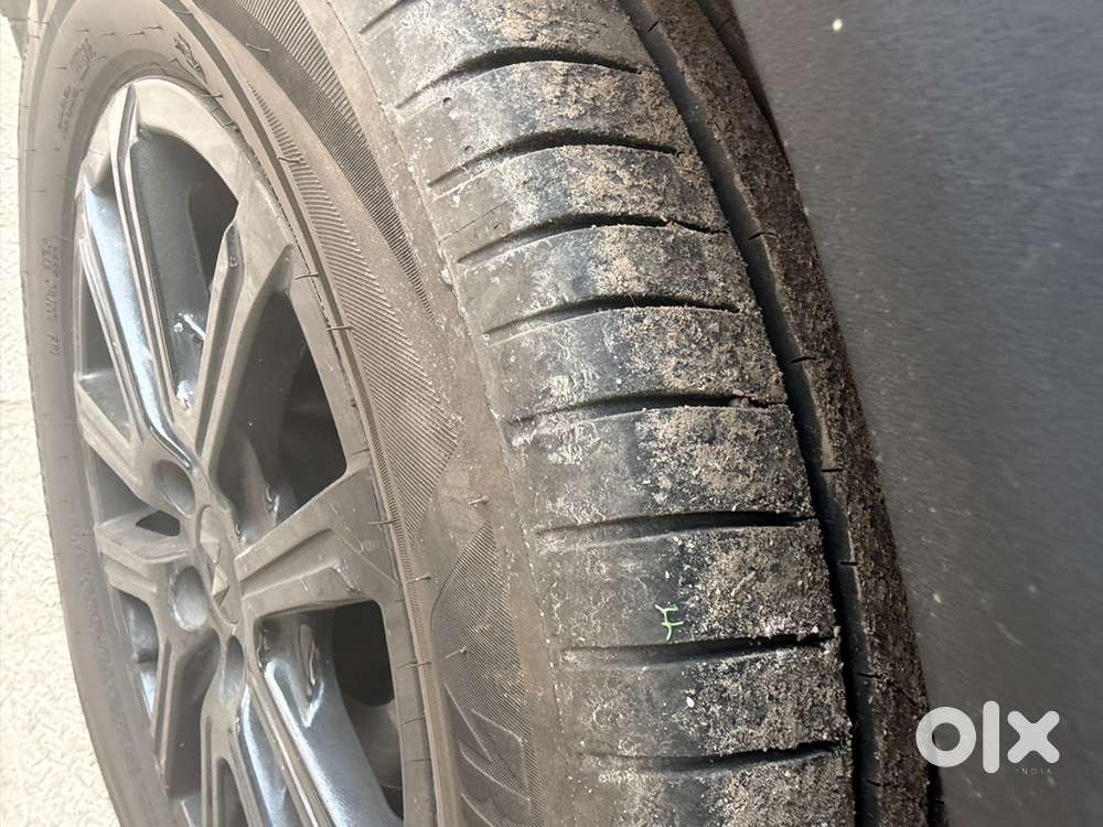 Mahindra Xuv700 Diesel 2024 Ax7l Awd Top Model