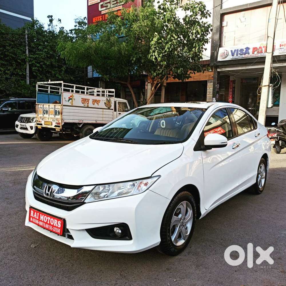 Honda City V At Sunroof I-vtec, 2016, Petrol
