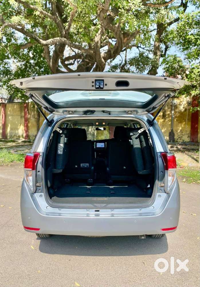 Toyota Innova Crysta