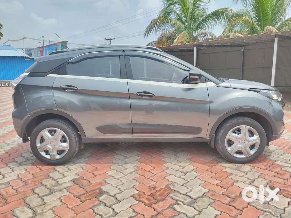 Tata Nexon, 2022, Petrol