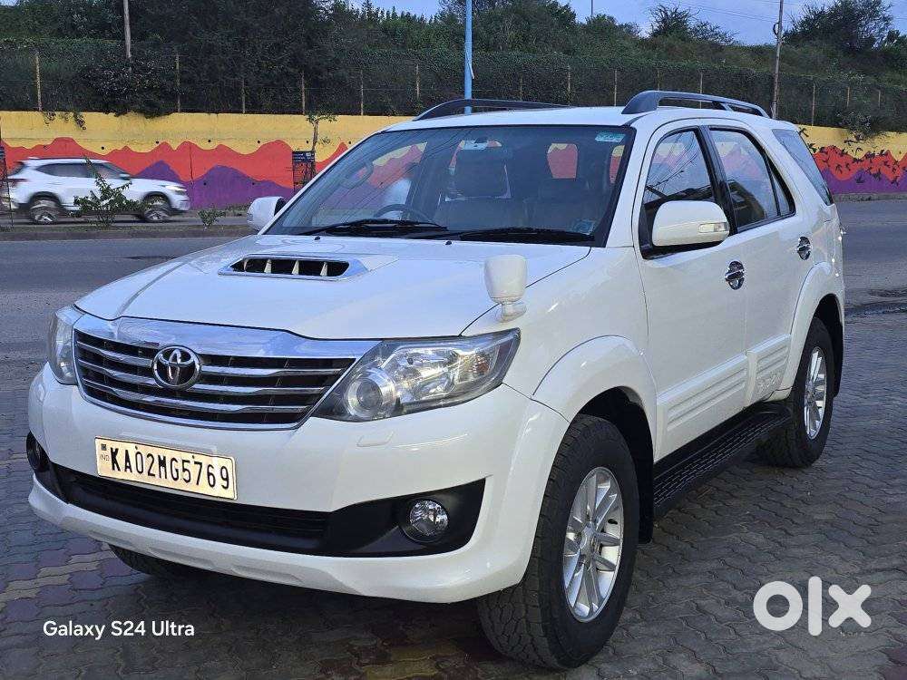Toyota Fortuner 3.0 4x4 Manual, 2012, Diesel