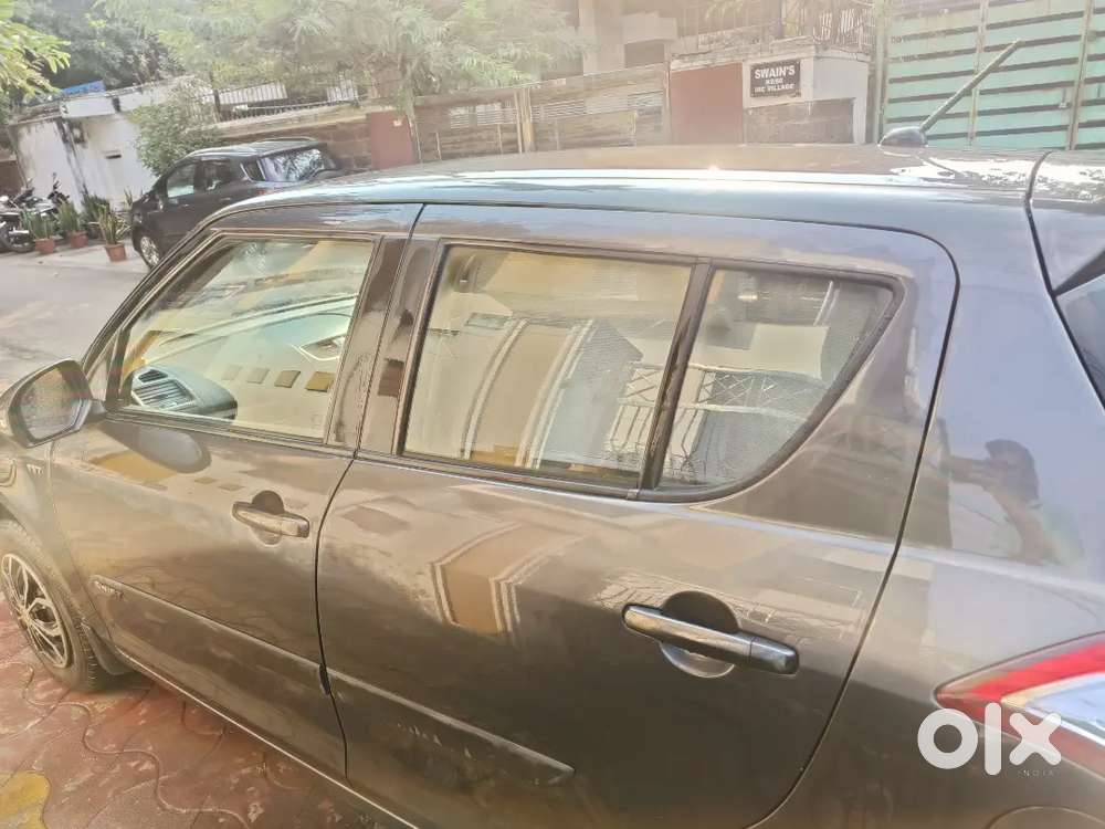 Maruti Suzuki Swift Vxi 2015