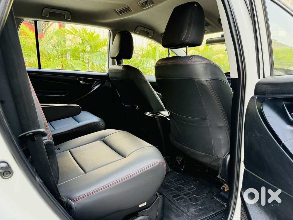 Toyota Innova Crysta 2.4 G Mt 7 Str, 2022, Diesel