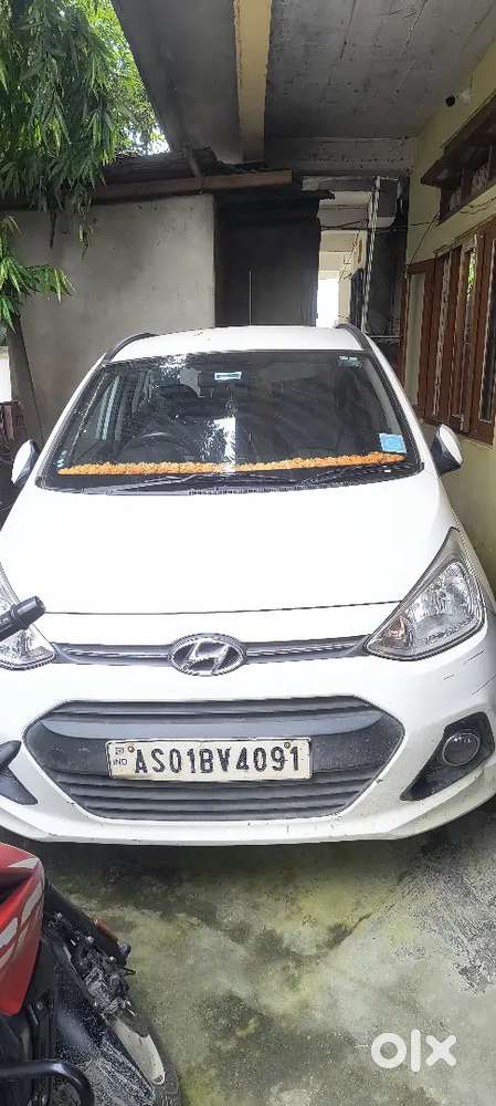 Hyundai Grand I10 2015 Petrol 65000 Km Driven