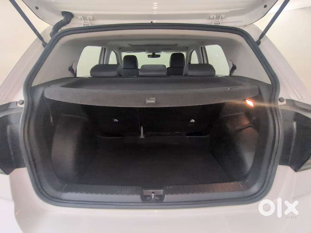 Volkswagen Taigun Topline 1.0 Tsi At (electric Seats), 2023, Petrol
