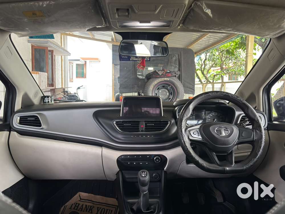 Tata Altoz Diesel Manual 2024 Well Maintained Car With Sunroof