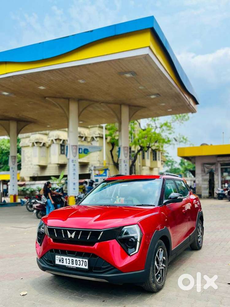 Mahindra Xuv 3xo Ax5 Pm Mt, 2024, Petrol