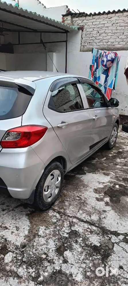 Tata Tiago Revotron 2017