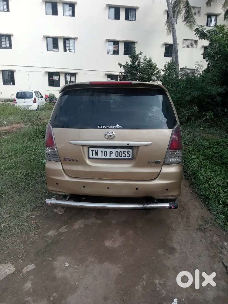 Toyota Innova 2005 Diesel 100000 Km Driven