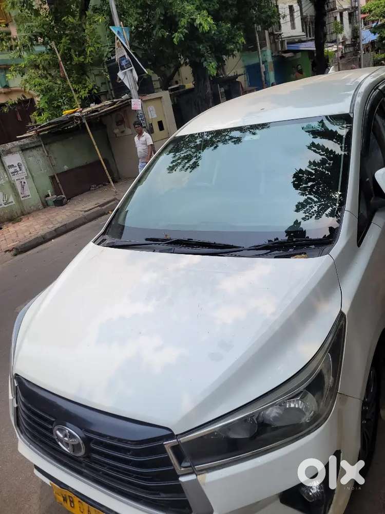Commercial Innova Crysta