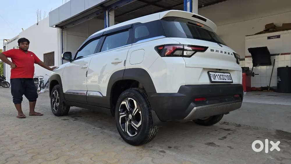 Top Model Alloy Wheel, Back Camera, Armrest