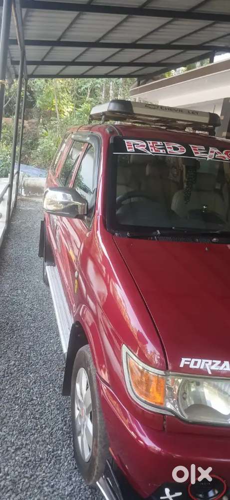 Chevrolet Tavera Neo 2014