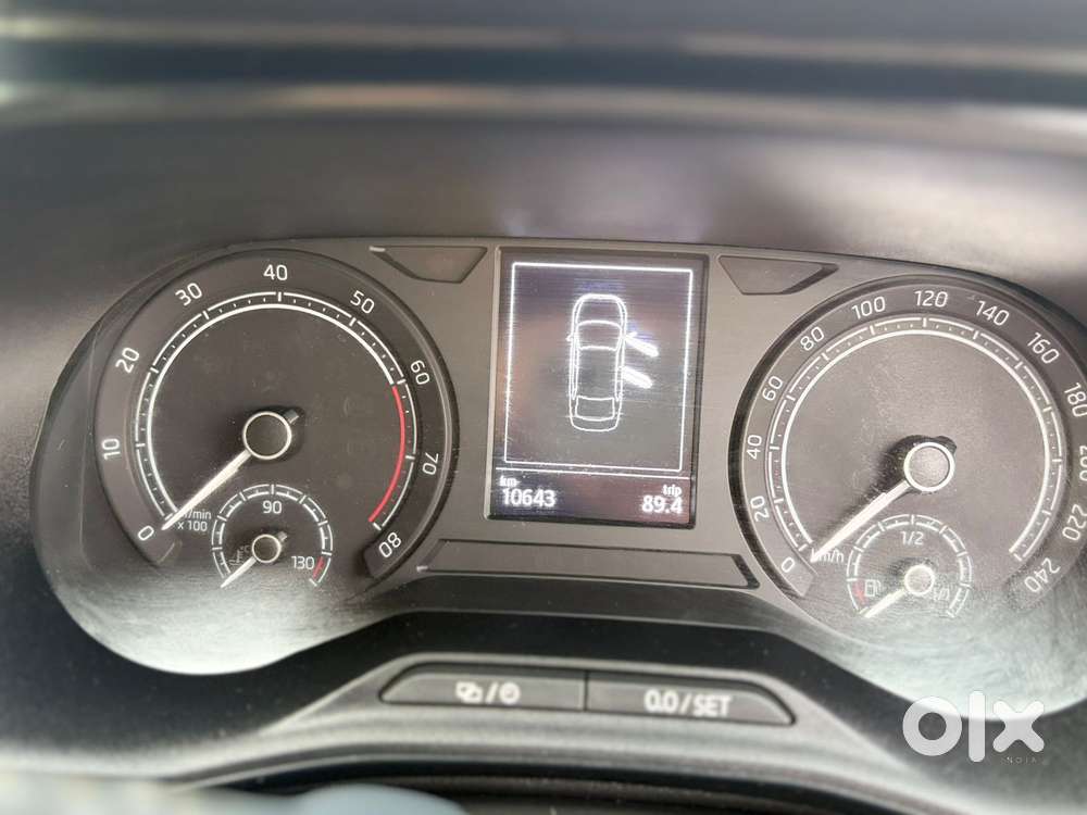 Skoda Slavia Ambition 1.0l Tsi Mt, 2024, Petrol