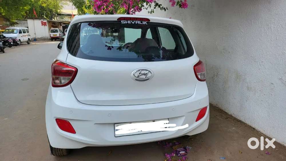 Grand I10 Petrol