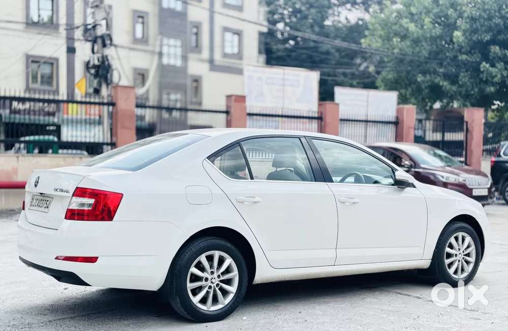Skoda Octavia, 2015, Petrol
