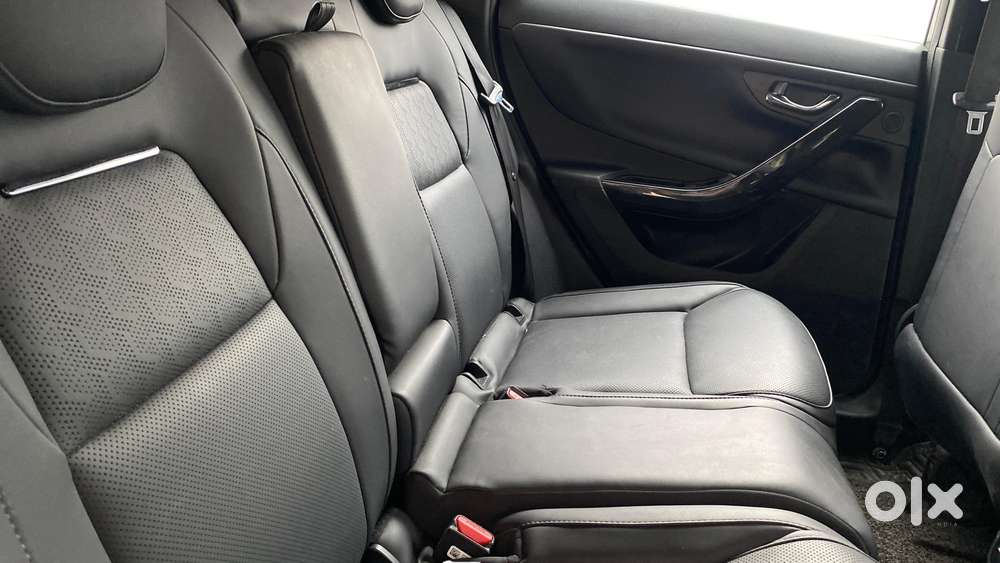 Tata Nexon Fearless S Purple 1.5 Revotorq Diesel 6mt Dual Tone, 2024..