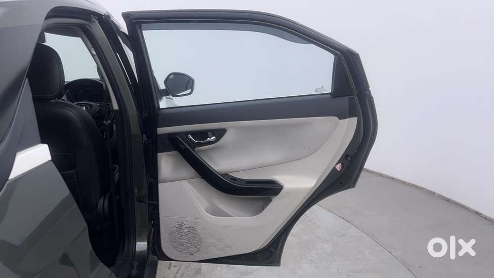 Tata Nexon 1.5 Revotorq Xza Plus S Amt, 2021, Petrol