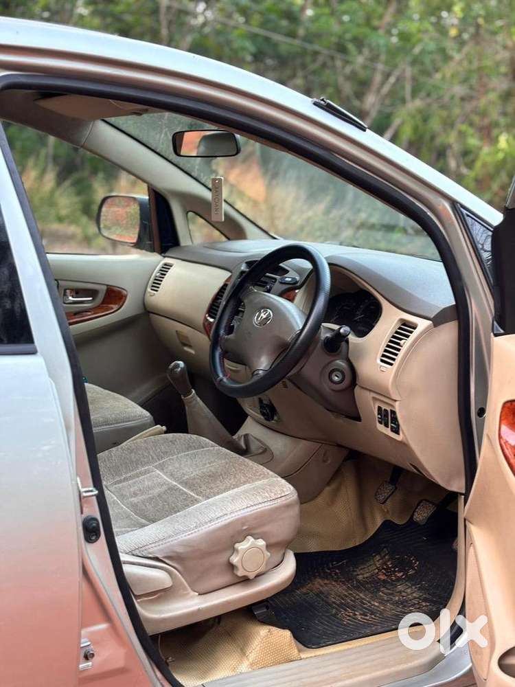 Toyota Innova 2009 Diesel Well Maintained