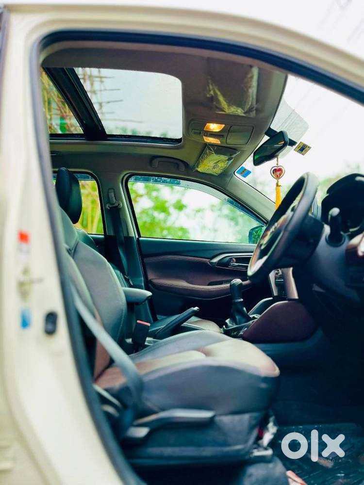Maruti Suzuki Grand Vitara 1.5 Alpha Smart Hybrid, 2024, Petrol