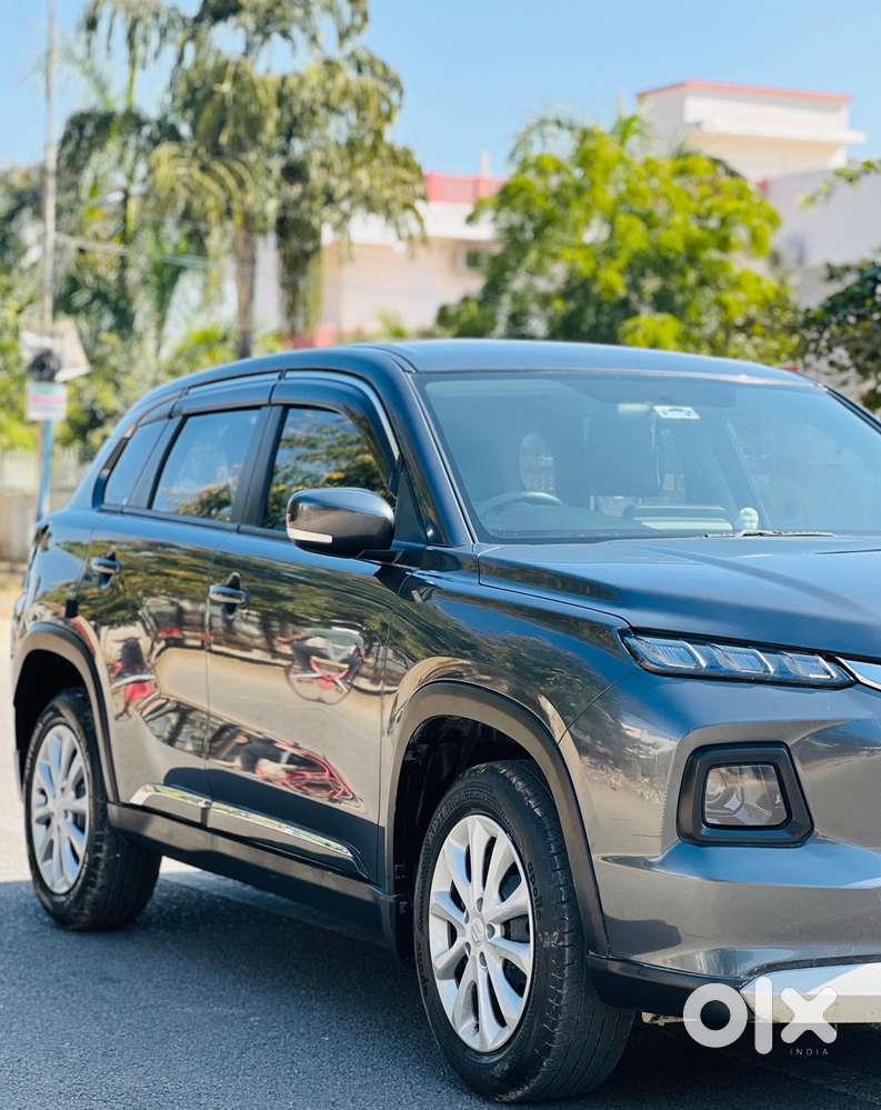 Maruti Suzuki Grand Vitara 1.5 Delta Smart Hybrid At, 2023, Petrol