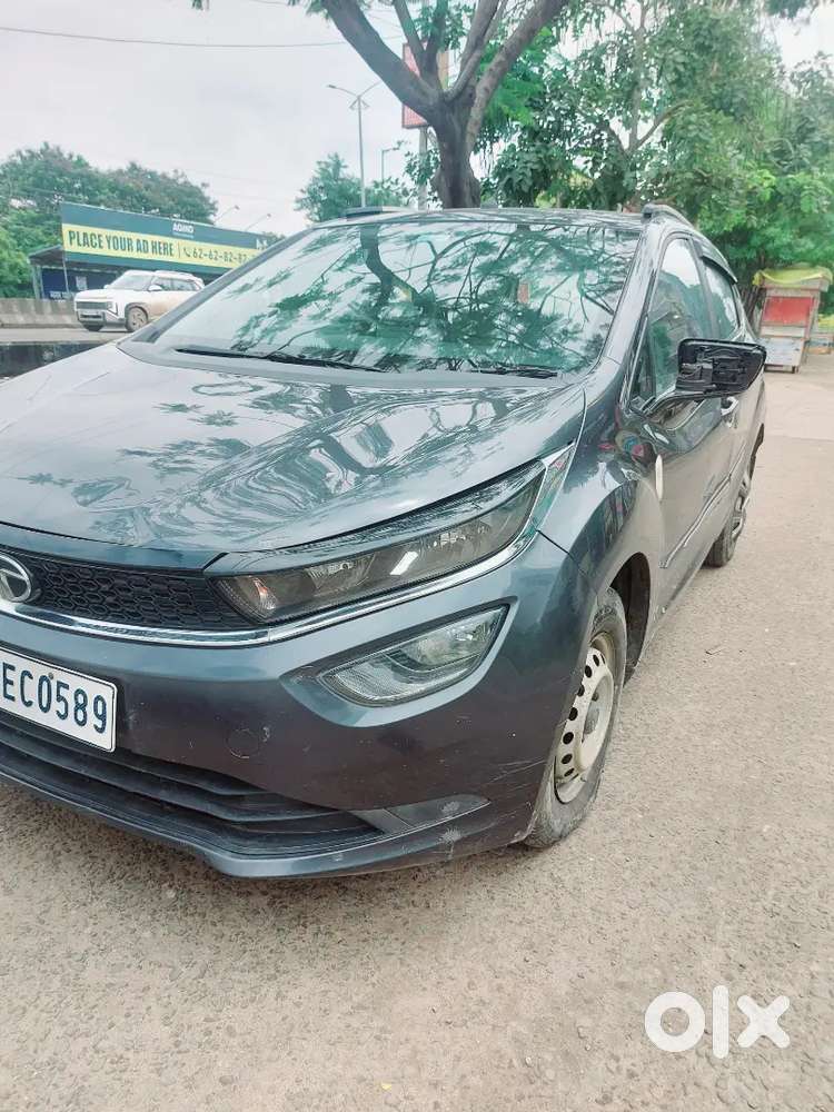 Tata Altroz Xe Petrol 2021