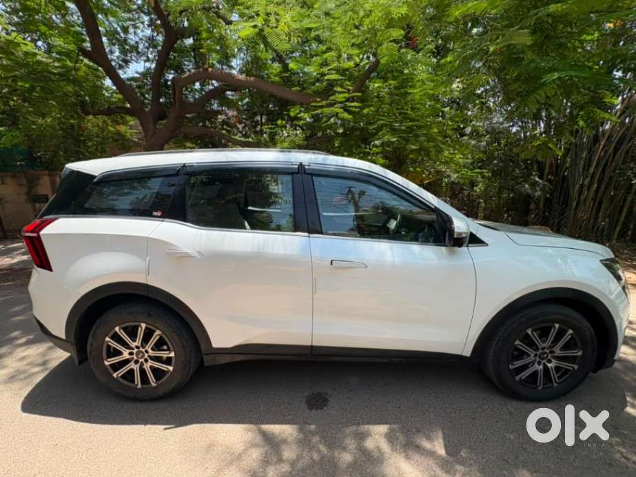 Mahindra Xuv700 2.2 Ax 7 Diesel At Luxury Pack Str Awd, 2022, Diesel