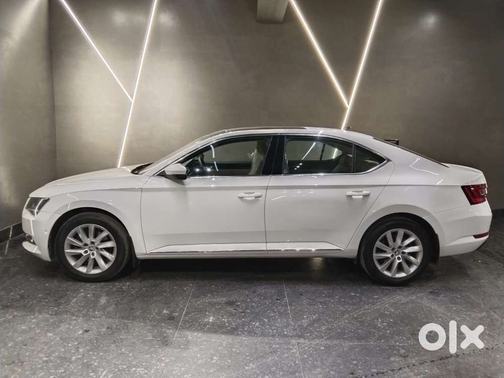 Skoda Superb Lk 1.8 Tsi At, 2019, Petrol