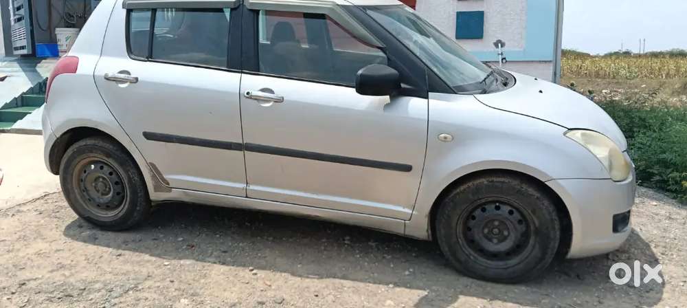 Maruti Suzuki Swift 2007 Petrol Well Maintained And Note:rca Expired.
