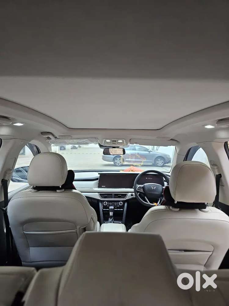 Mahindra Xuv700 2023 Ax7l Diesel