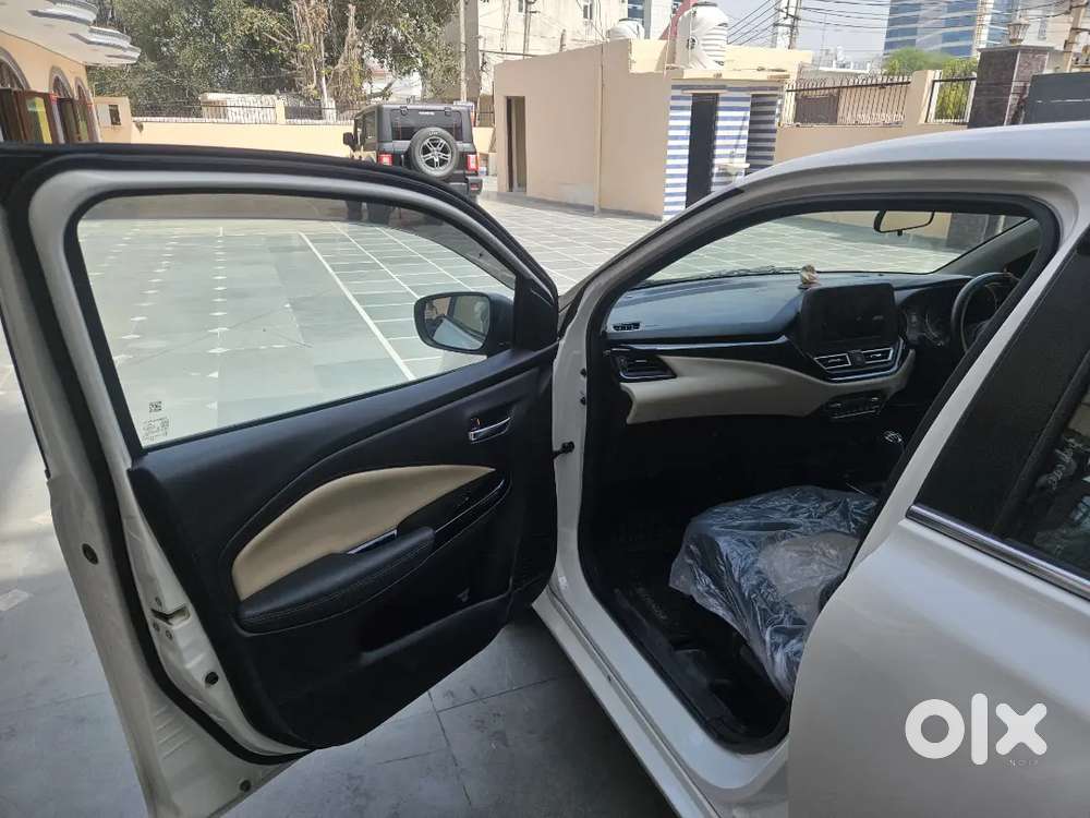 Toyota Glanza G Model 2025 Petrol 1400 Km Driven November Registration