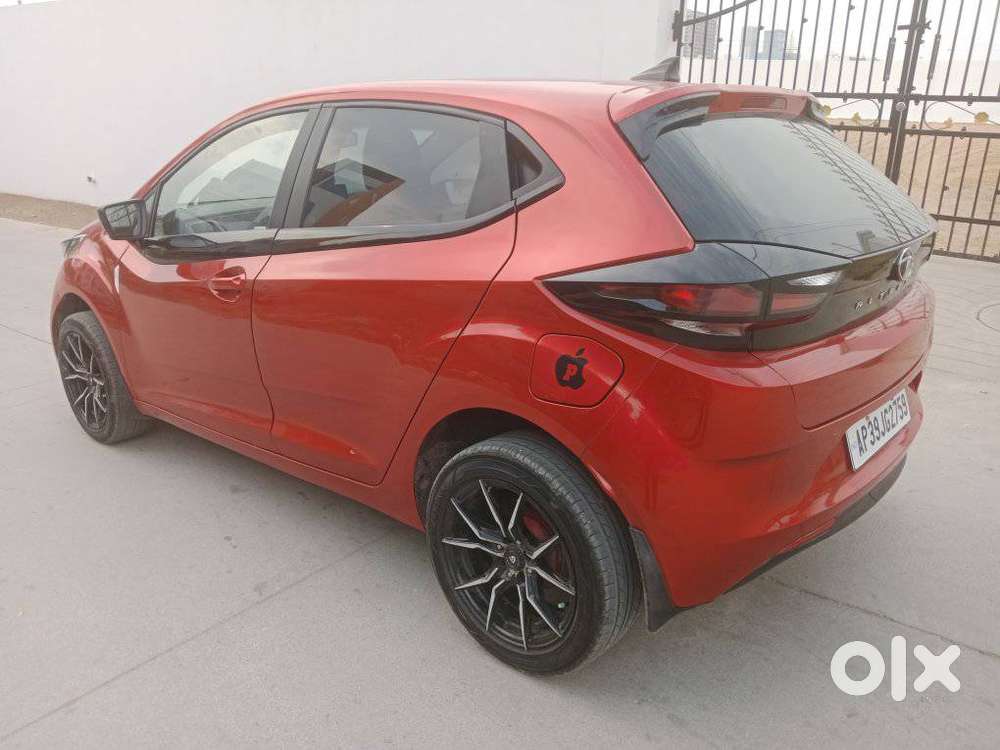Tata Altroz 1.2 Xe, 2021, Petrol