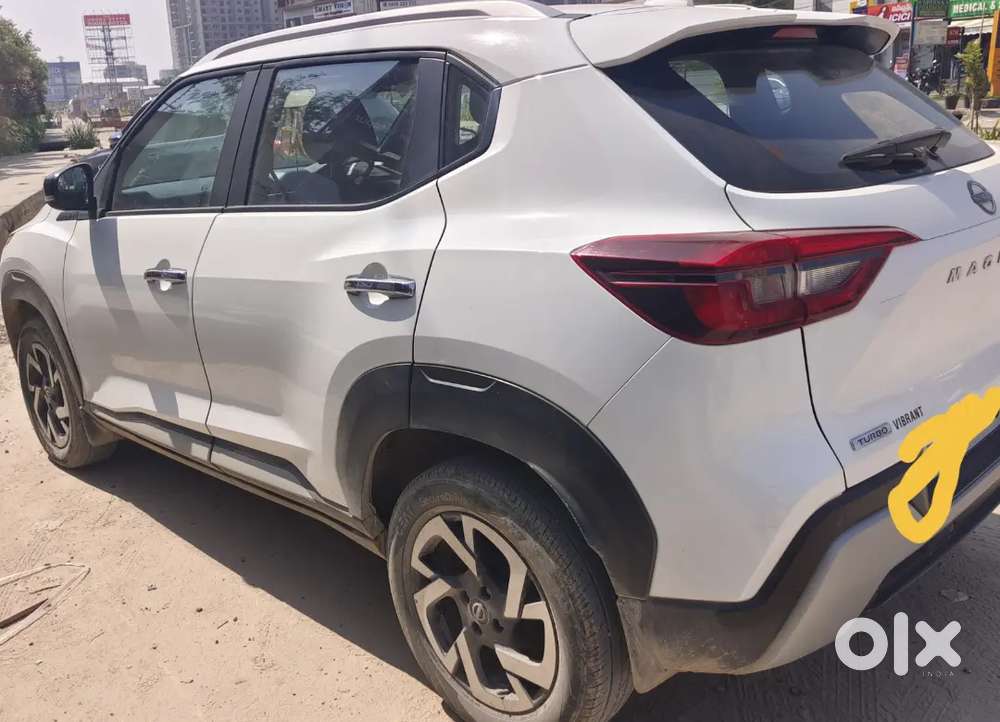Nissan Magnite 1.0 Xv Turbo Cvt