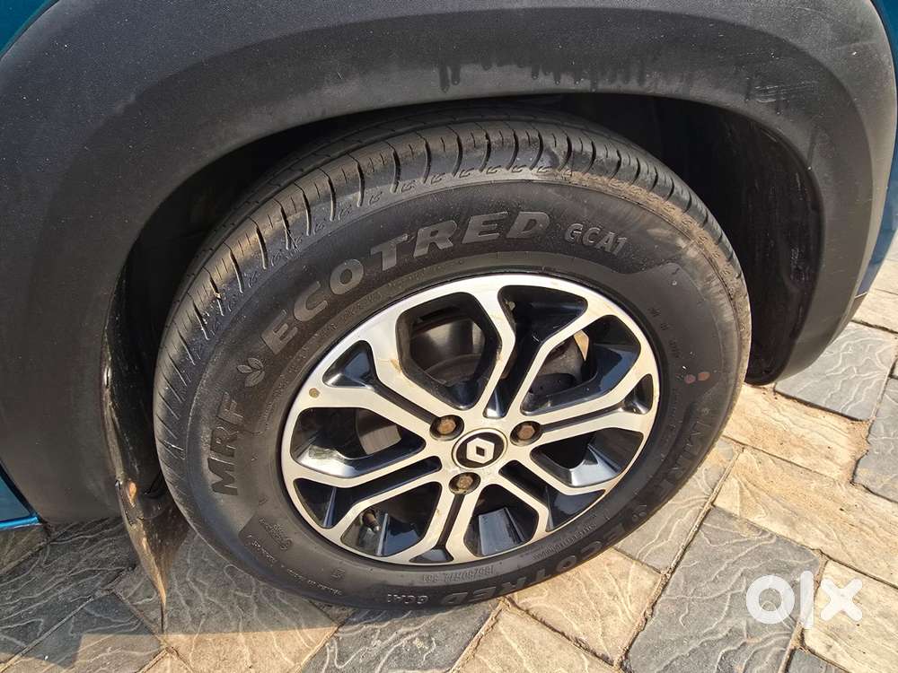 Renault Kwid 1.0 Rxt (o) Easy-r, 2023, Petrol