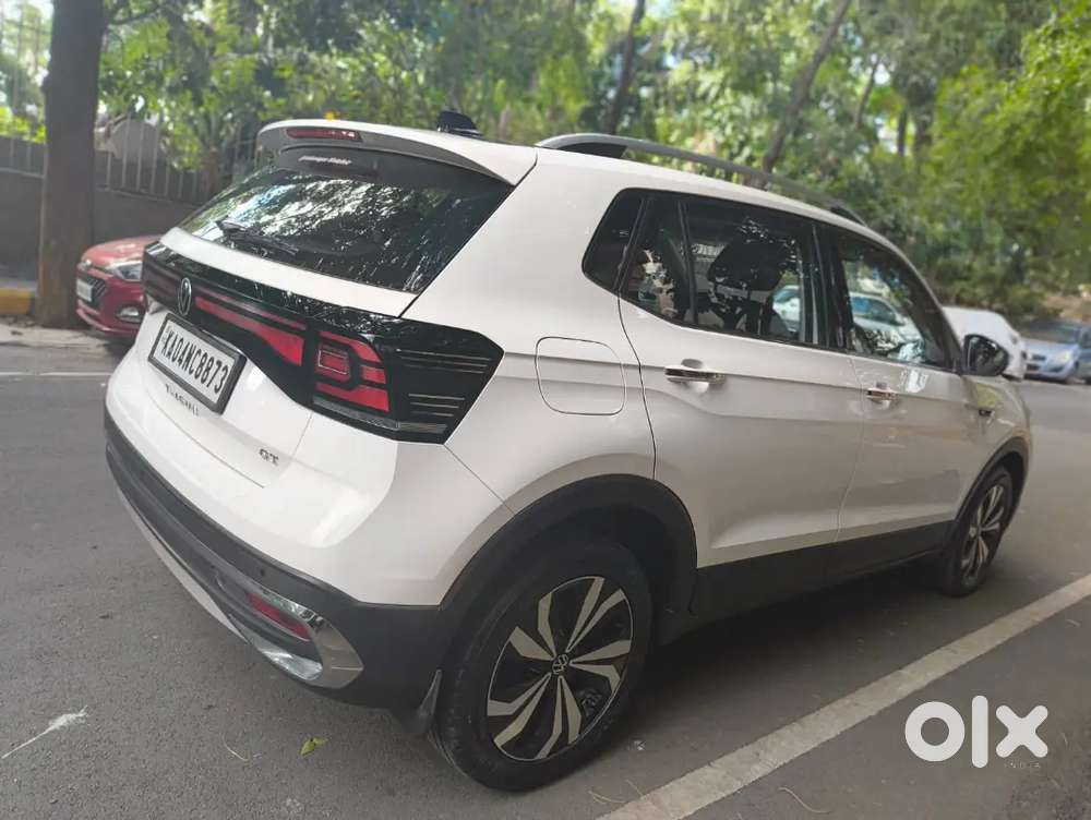 Volkswagen Taigun 2023 Petrol 32000 Km Driven