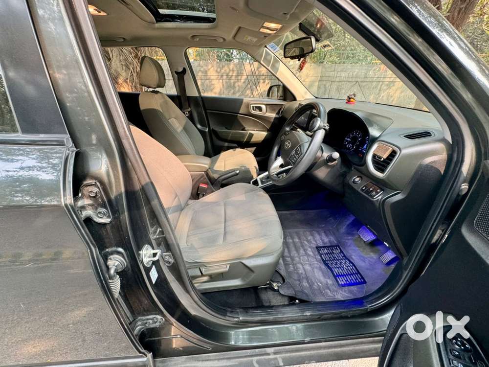Like New 2019 October Hyundai Venue Top Model Automatic, Less Driven