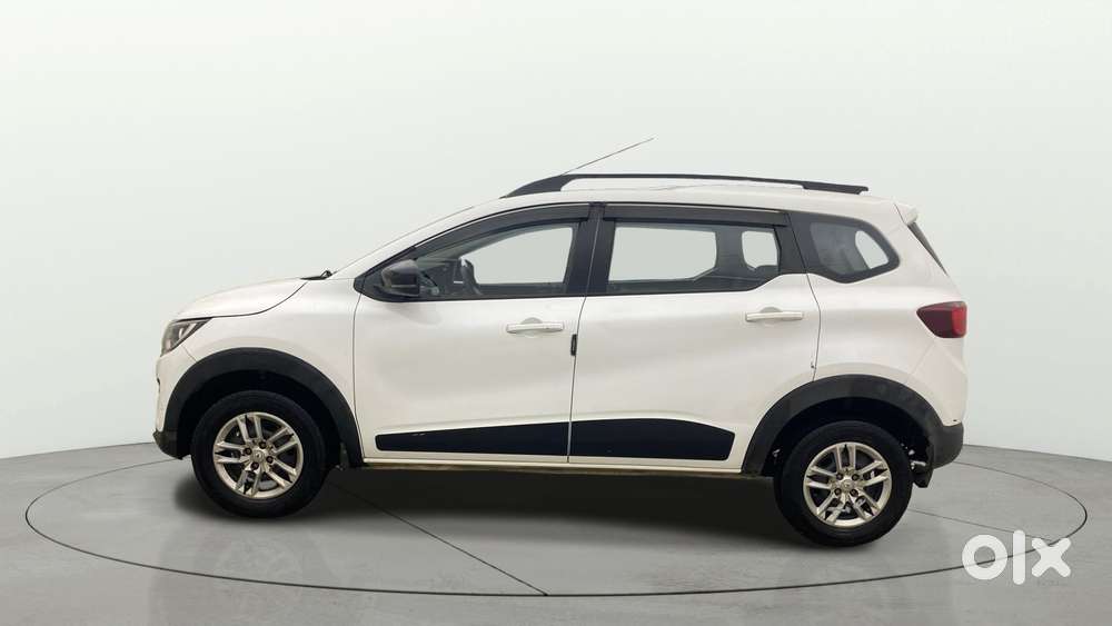 Renault Triber Rxt, 2022, Petrol