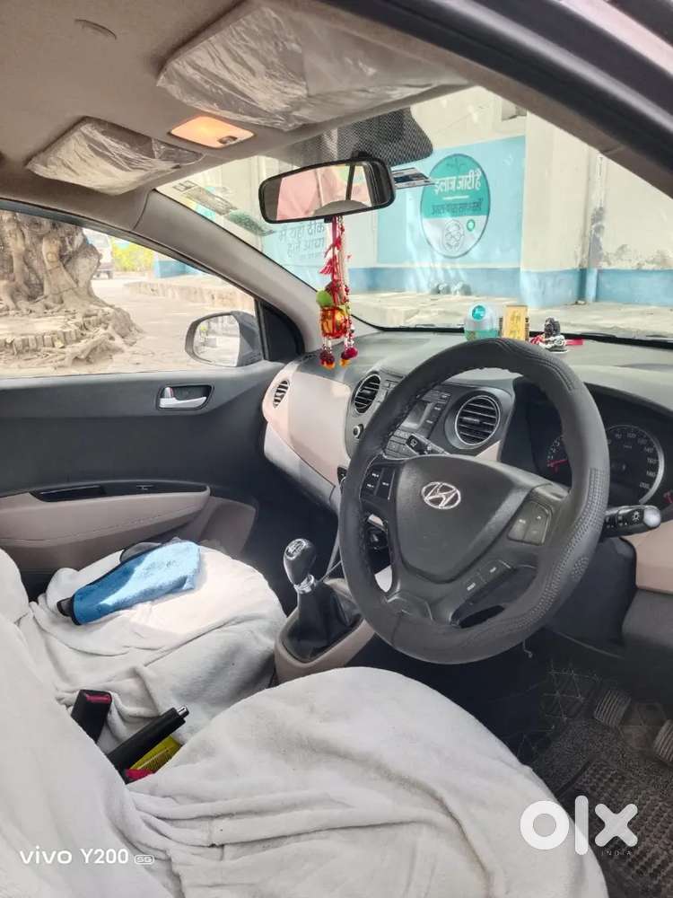Hyundai Grand I10 2016 Petrol 85000 Km Driven
